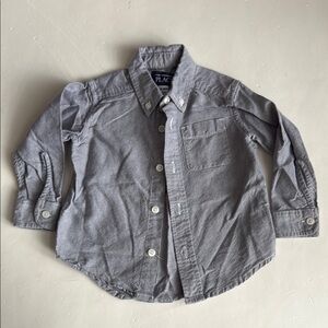 The Children's Place Light Gray Button-Down Boys Shirt 12-18 Months